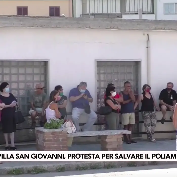 Villa San Giovanni, sit-in di protesta per scongiurare la chiusura del poliambulatorio Asp