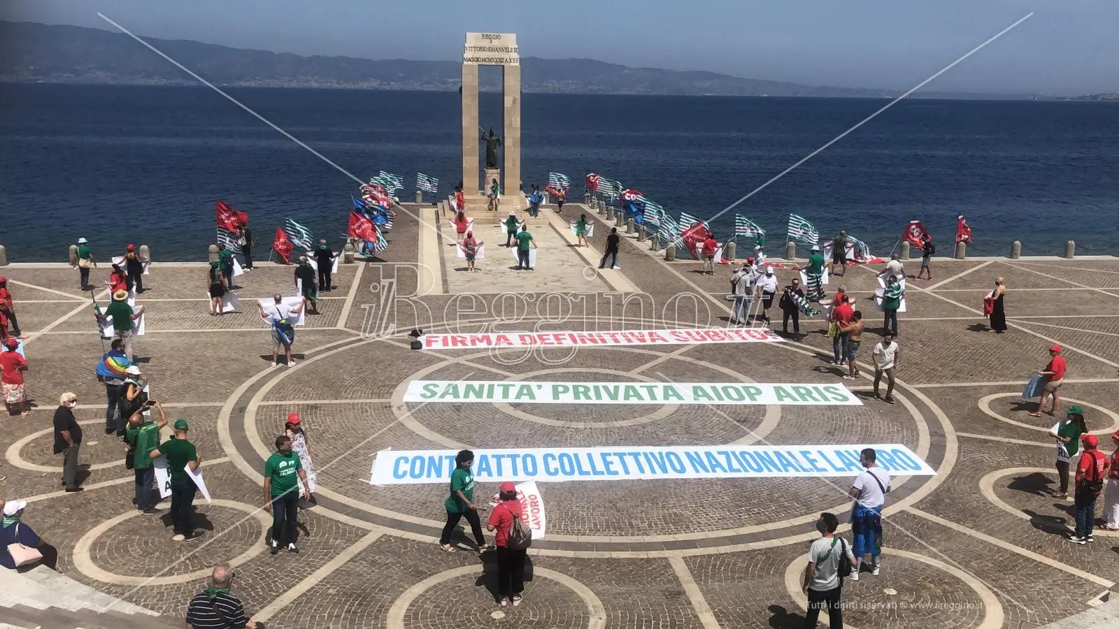 I lavoratori della sanità privata protestano in riva allo Stretto