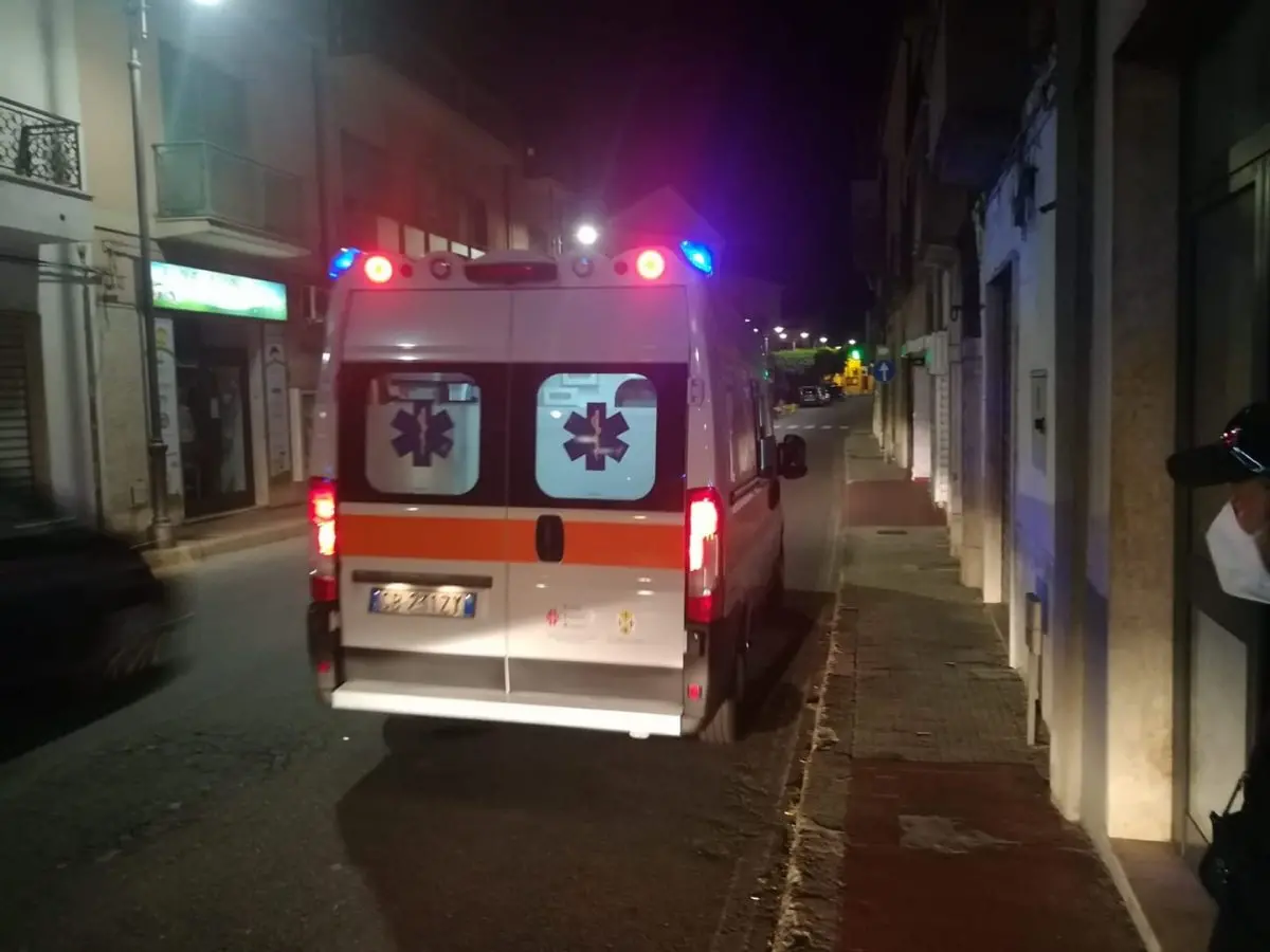 Reggio, incidente fatale tra due auto in via San Francesco: morto 60enne