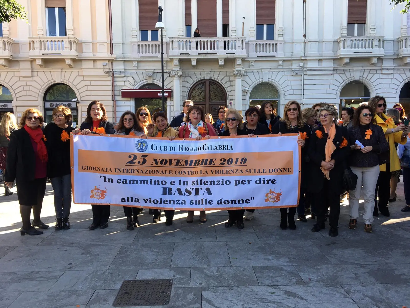 Reggio, il garante dei detenuti consegna film in carcere