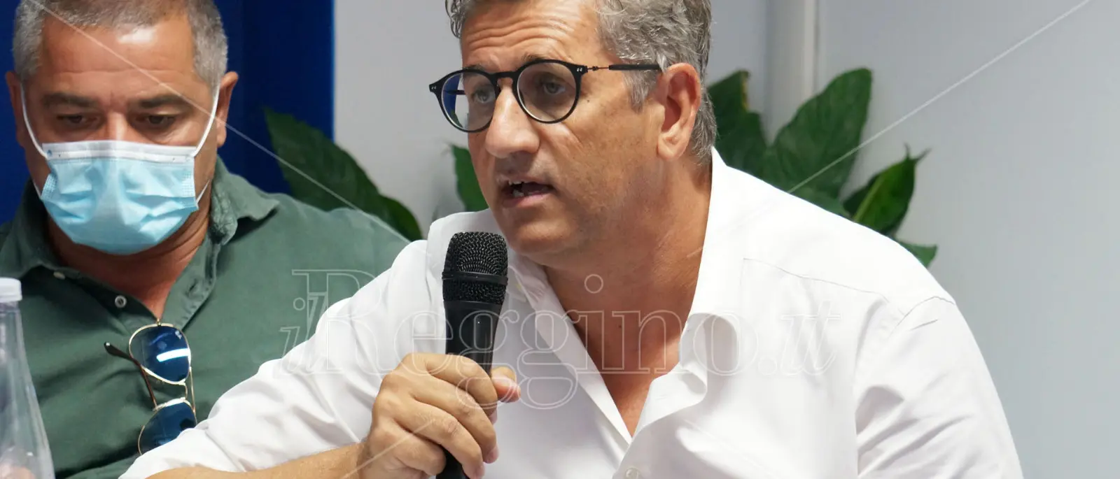 Coronavirus Locri, stoccata di Sainato a Calabrese: «Basta raccontare cose false ai cittadini»