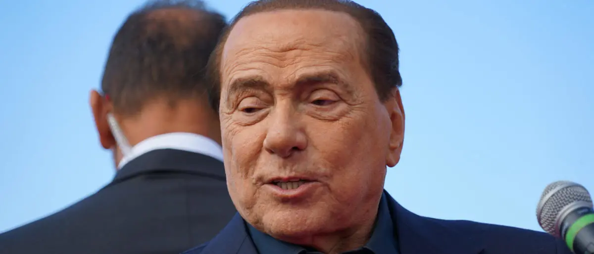 Berlusconi, prosegue il recupero: notte tranquilla al San Raffaele
