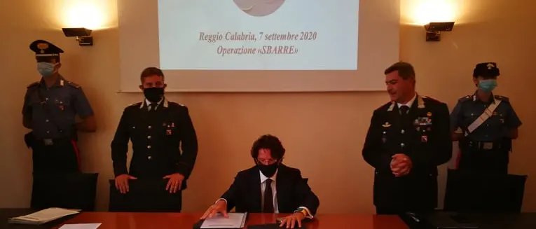 Reggio Calabria, sgominate due associazioni dedite al narcotraffico con base nel quartiere Sbarre. NOMI E DETTAGLI