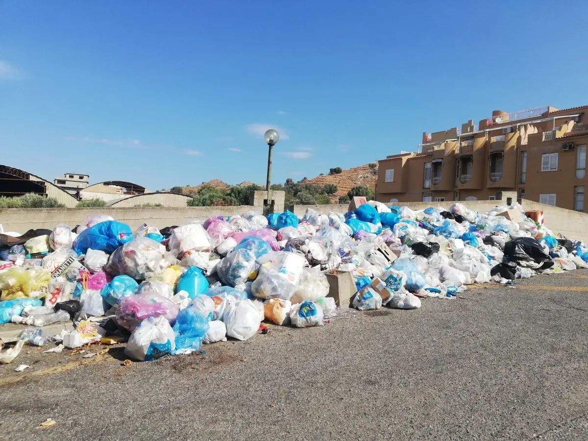 Reggio, la Confesercenti sigla una convenzione con “Borsino rifiuti”