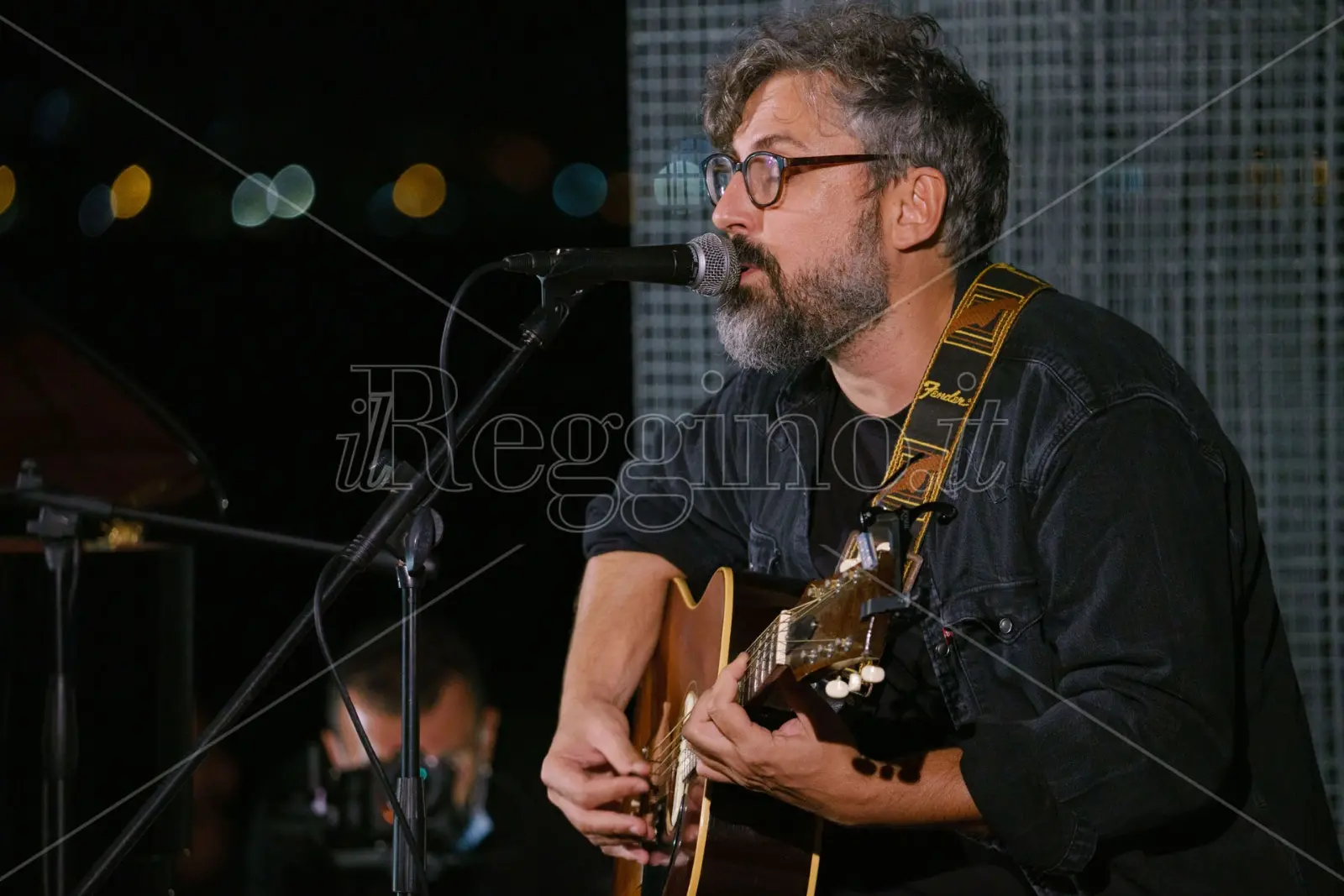 Brunori pronto per il Festival: «A Sanremo porto tutta la famiglia, ci sarà anche mia mamma»