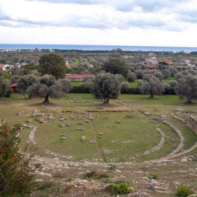 Parco archeologico di Locri, sabato la presentazione del libro sul teatro greco-romano