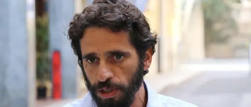 Piazza del Popolo, Pazzano scarta l’idea parcheggio e invita al “ragionamento”: «Cosa vuol dire destinarla ad eventi culturali?»