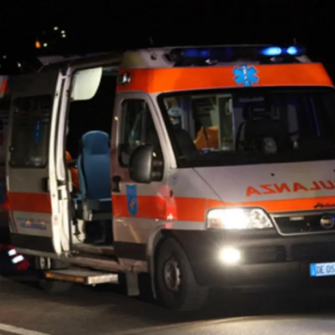 Germania, sindaca di Herdecke gravissima dopo accoltellamento: fermato il figlio 15enne