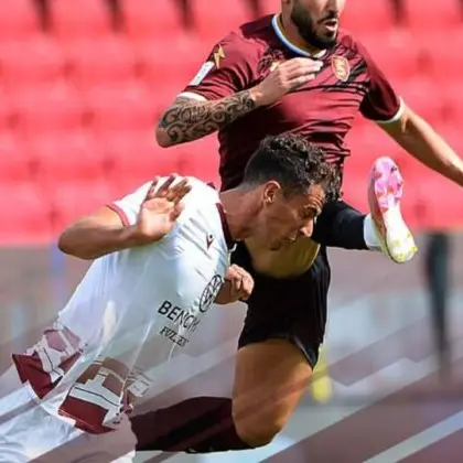 Reggina, non basta una magia di Menez. A Salerno finisce 1-1