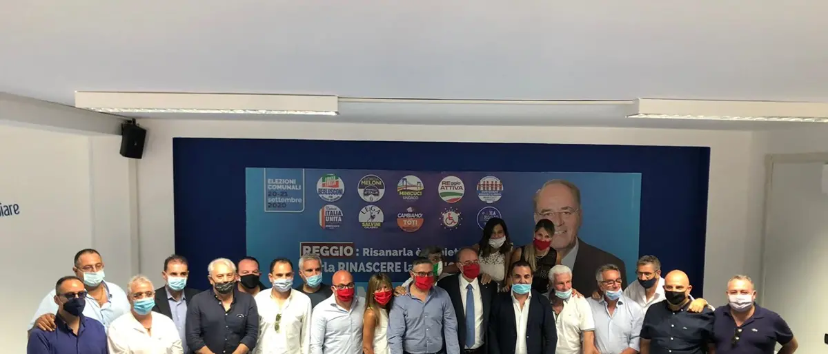 Elezioni Reggio Calabria, il centrodestra: «Scuola, famiglie abbandonate. Un altro disastro di Falcomatà»