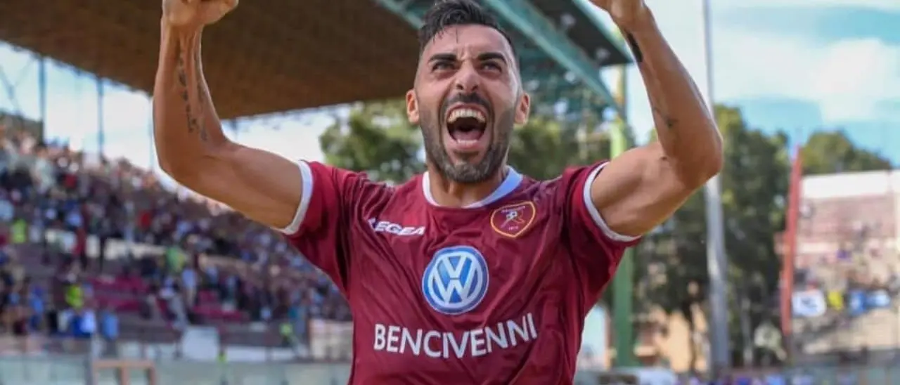 Reggina, il difensore Garufo ceduto al Catanzaro