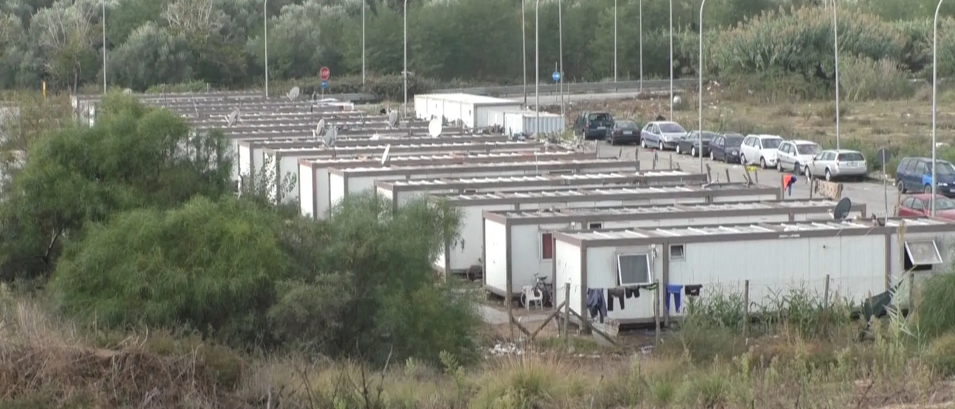 Coronavirus a Rosarno, il bracciante positivo isolato nei container