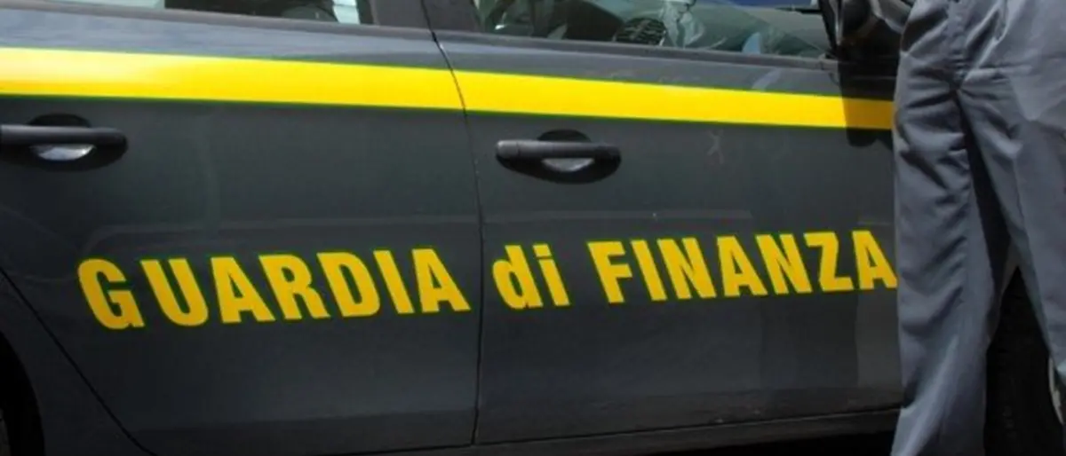 Gioia Tauro, sequestrati 87.000 litri di idrocarburi riversati nelle fognature