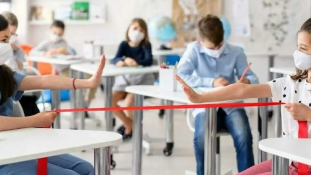 Coronavirus, focolaio in una scuola reggina: 12 contagiati nella stessa classe