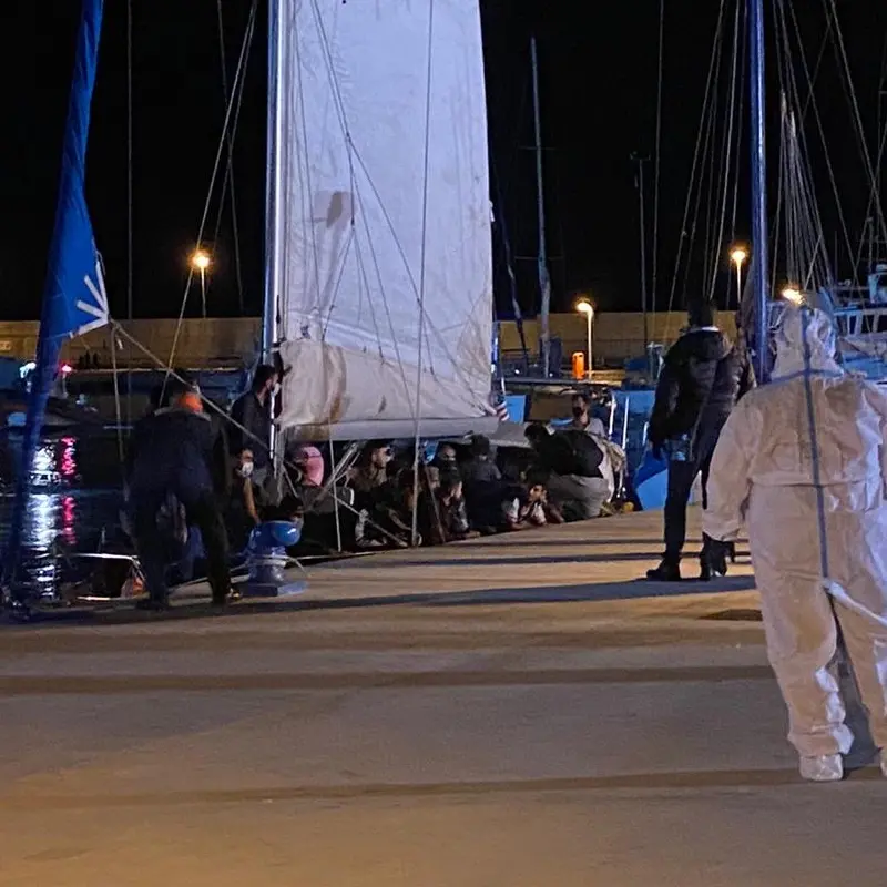 Coronavirus, 21 i migranti positivi tra quelli sbarcati a Roccella