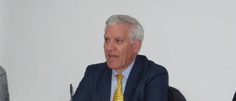 Siderno, l'ex arbitro Stefano Archinà si candida a sindaco