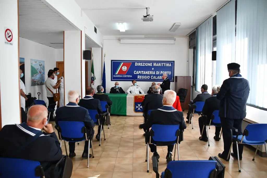 Reggio Calabria l'ammiraglio Ciprioti presidente onorario dell'associazione Marinai