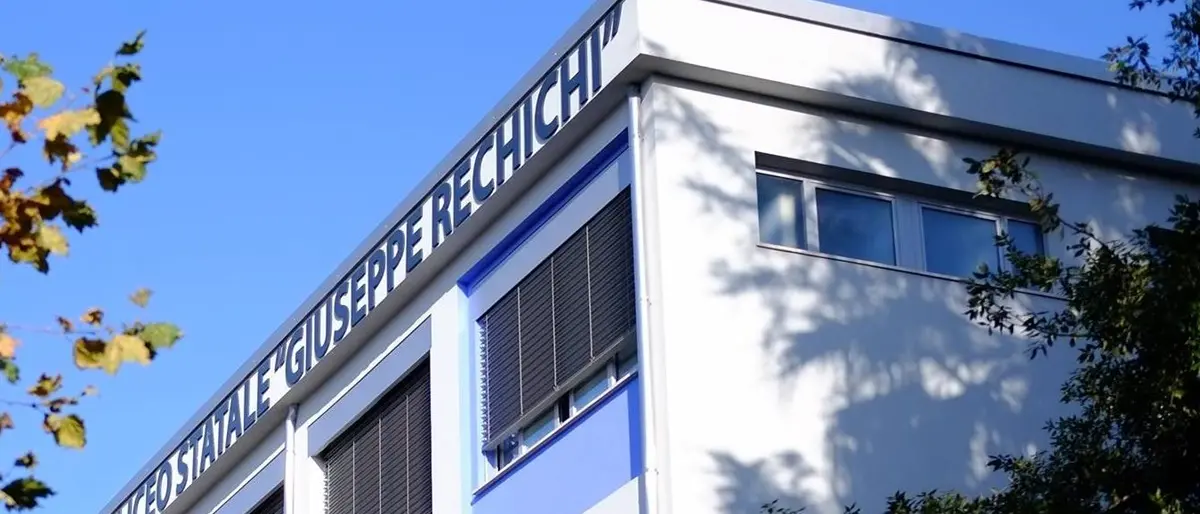 Coronavirus Polistena, positivo studente del liceo \"Rechichi\". In 28 in quarantena