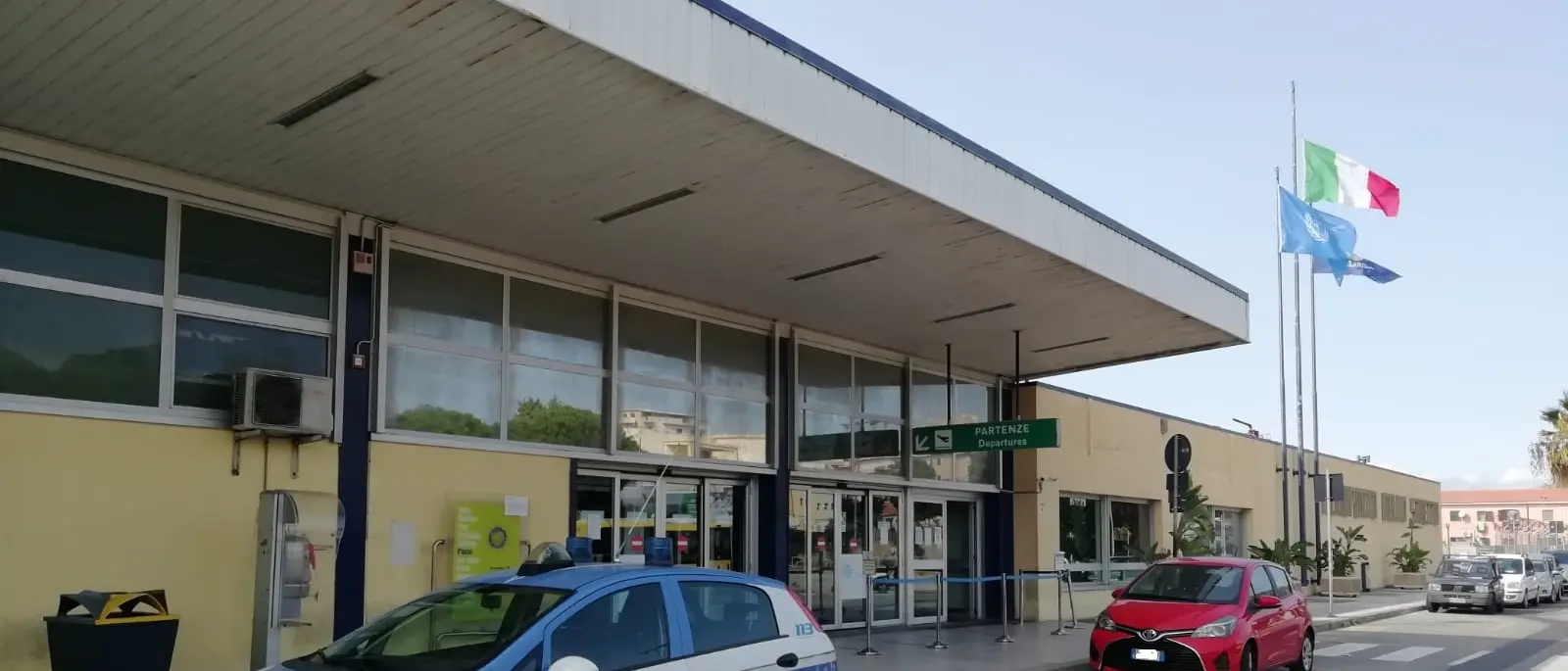 Reggio Calabria, ruba una valigia in aeroporto. Fermato dalla Polizia