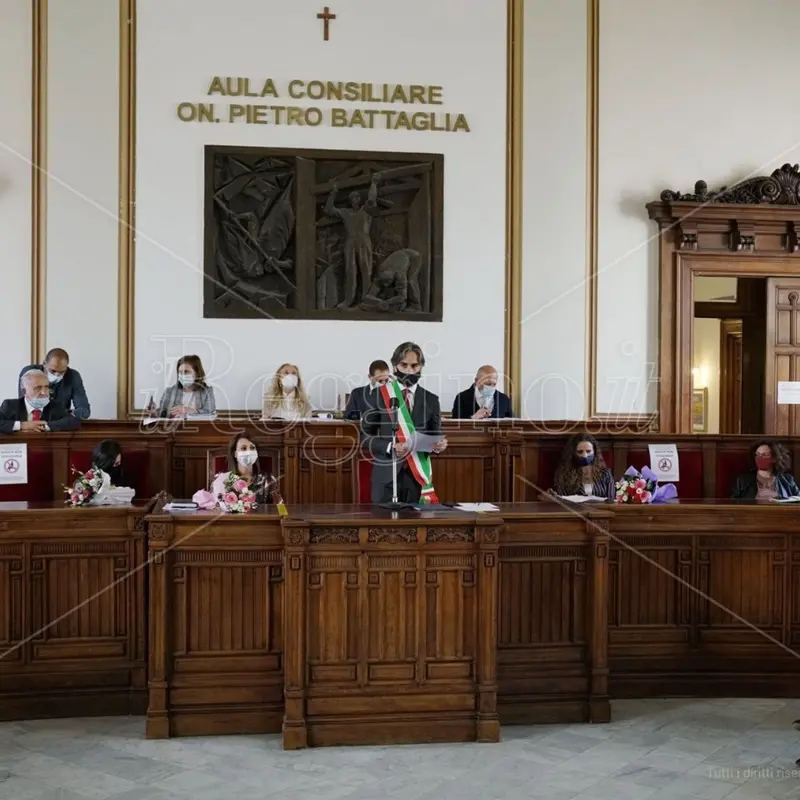 Dal rischio dissesto ai brogli elettorali. Reggio diverrà mai una città normale?