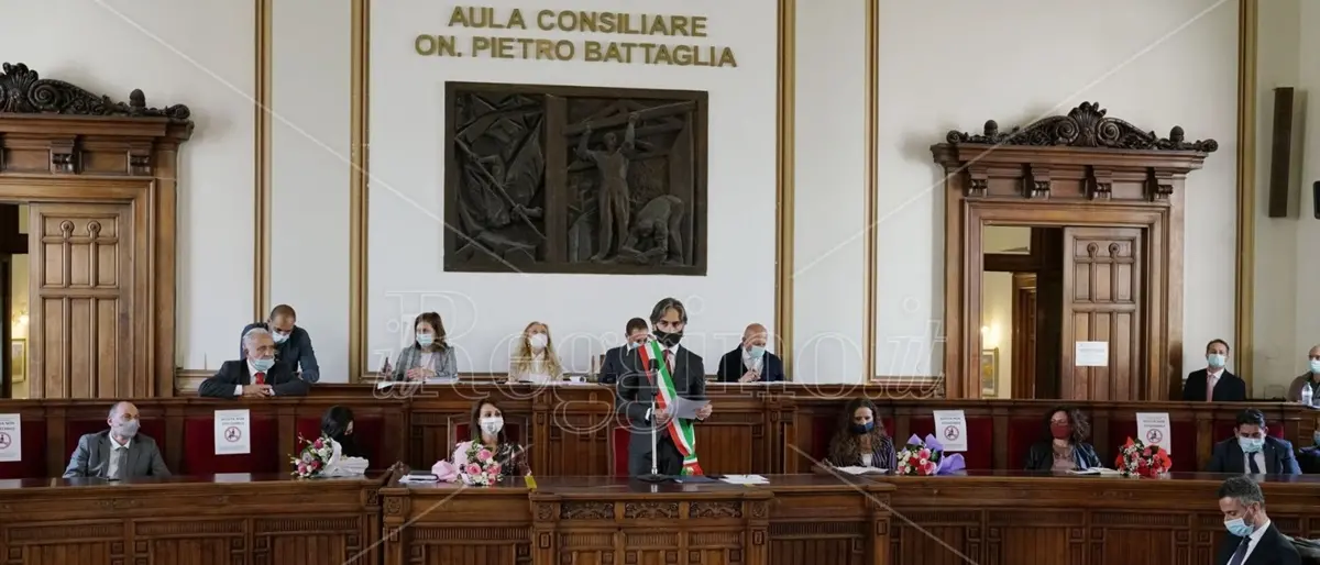 Dal rischio dissesto ai brogli elettorali. Reggio diverrà mai una città normale?