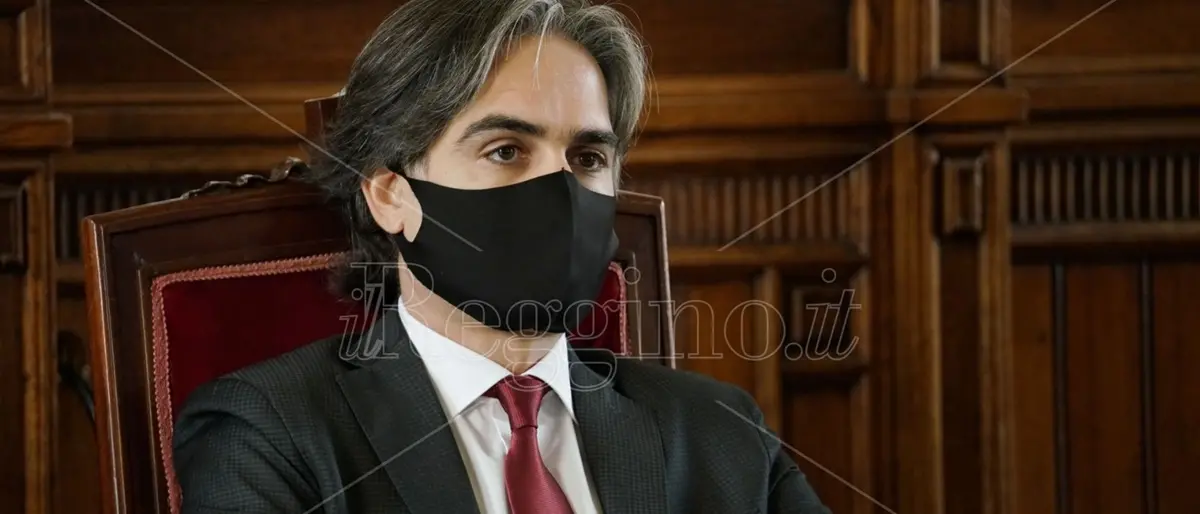 Falcomatà: «Ristoranti aperti alla sera per evitare assembramenti fuori dai locali»