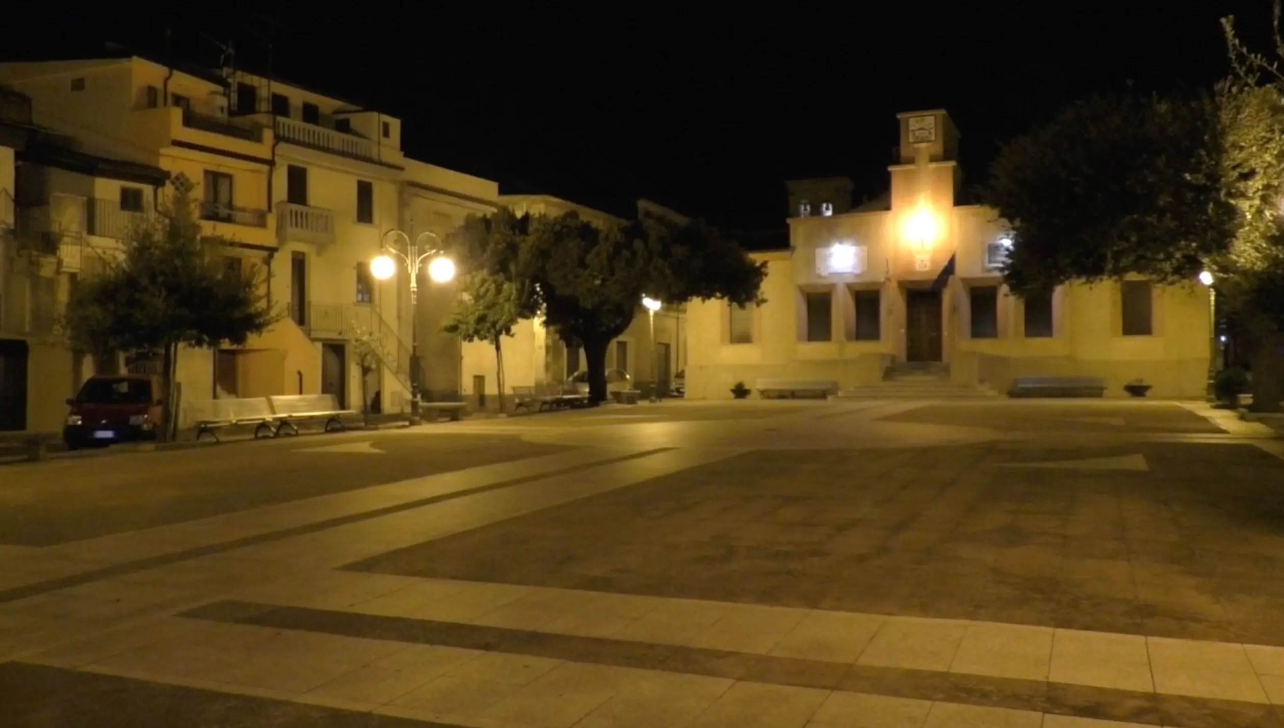 Pazzano, dove il virus non entra e i bar chiudono alle 18