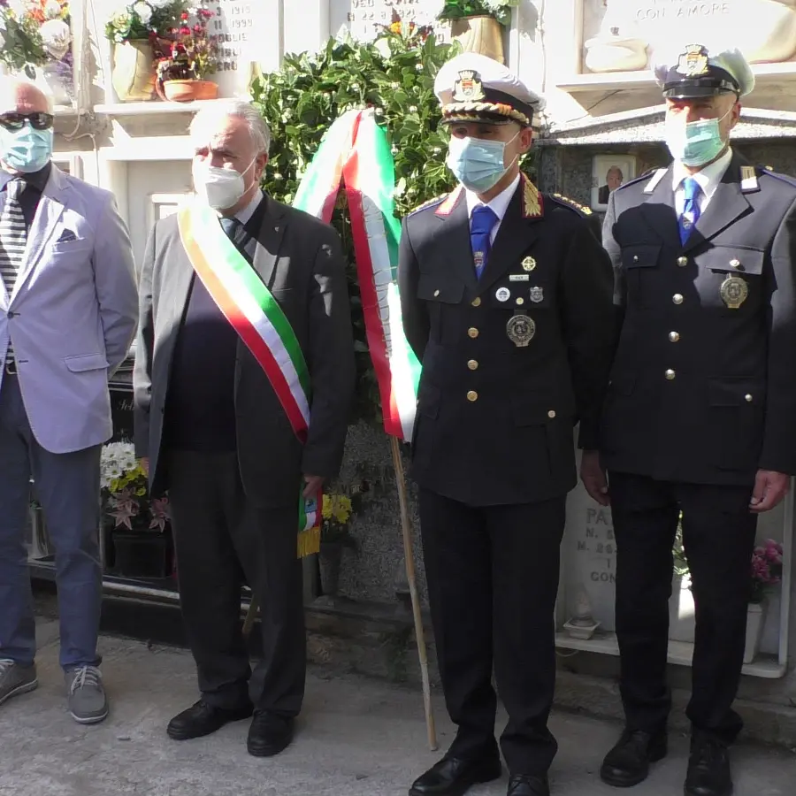2 Novembre, l'omaggio del Comune ai defunti