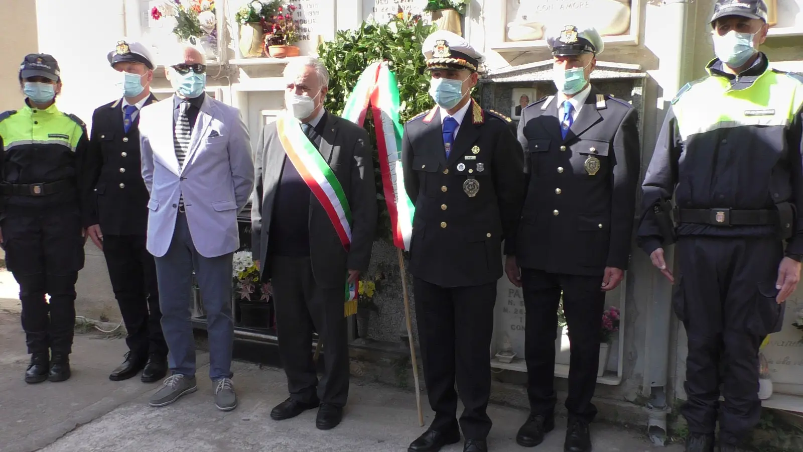 2 Novembre, l'omaggio del Comune ai defunti