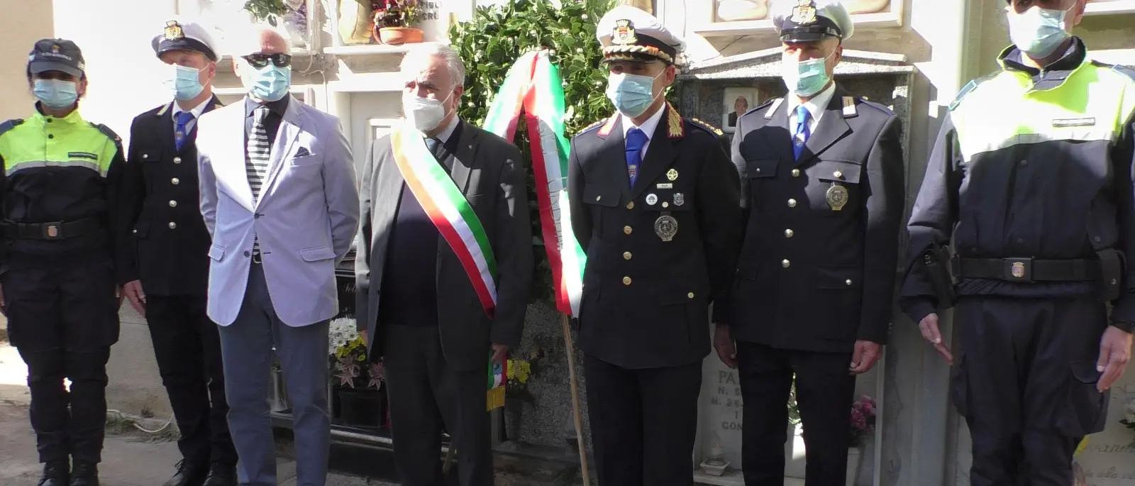 2 Novembre, l'omaggio del Comune ai defunti