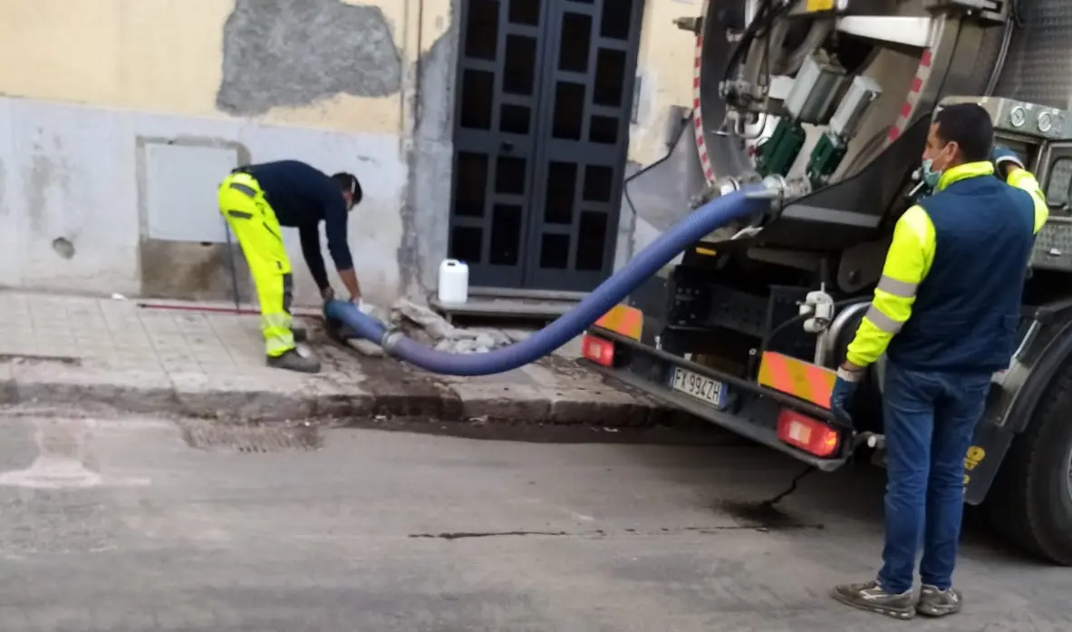 Santa Caterina, guasto alla rete fognaria. Albanese: «Riparazione tempestiva»