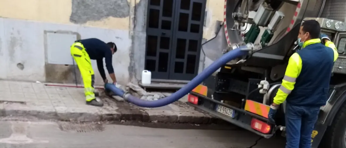 Santa Caterina, guasto alla rete fognaria. Albanese: «Riparazione tempestiva»