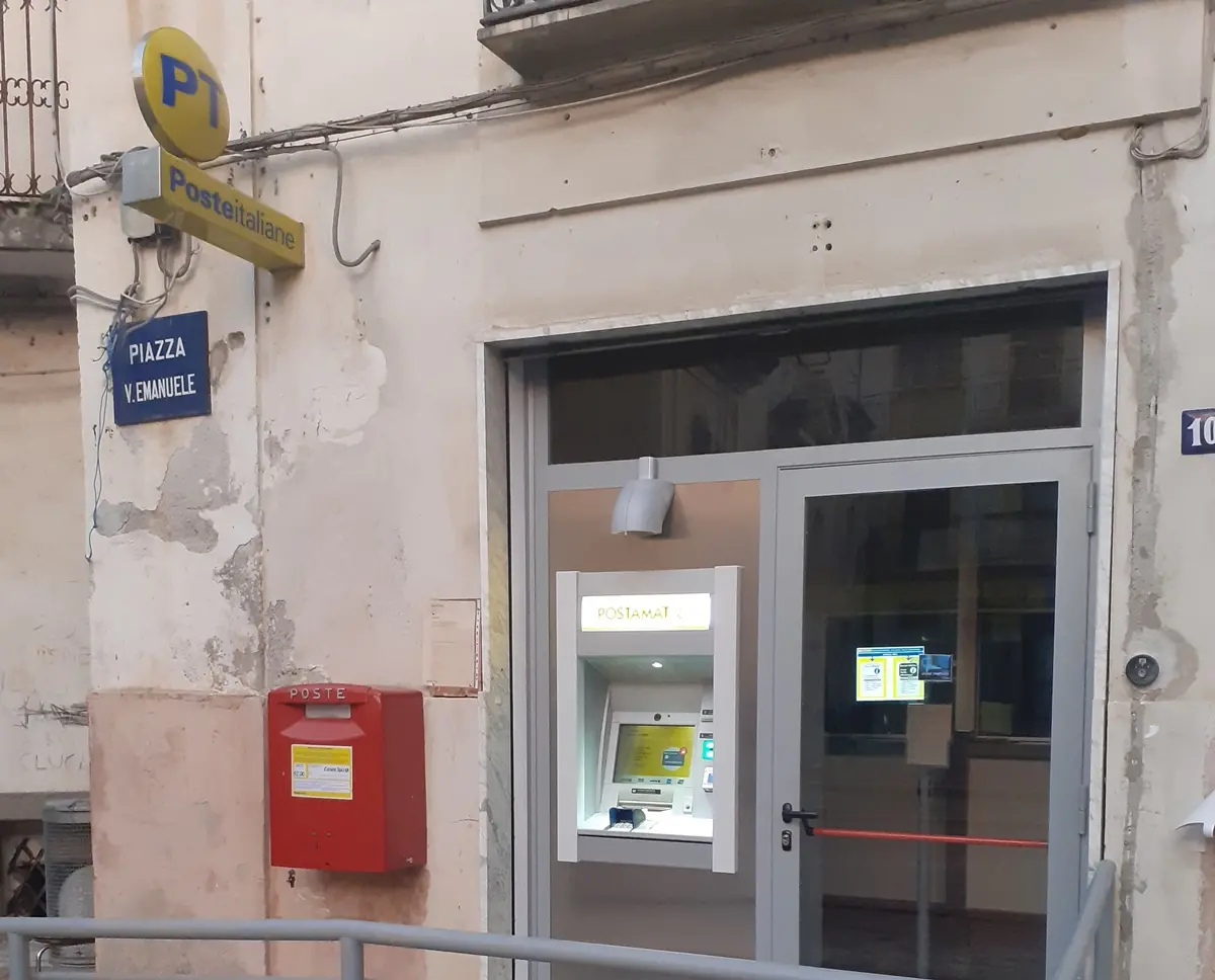 Poste italiane, a Martone istallato il primo Atm Postamat