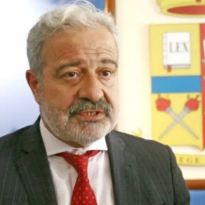 <p>I 23 bilanci respinti<span style=\"color:hsl(0,75%,60%);\"> </span>e finiti in Procura: l’eredità del prefetto Longo pesa ancora sulla sanità calabrese (e la blocca)</p>