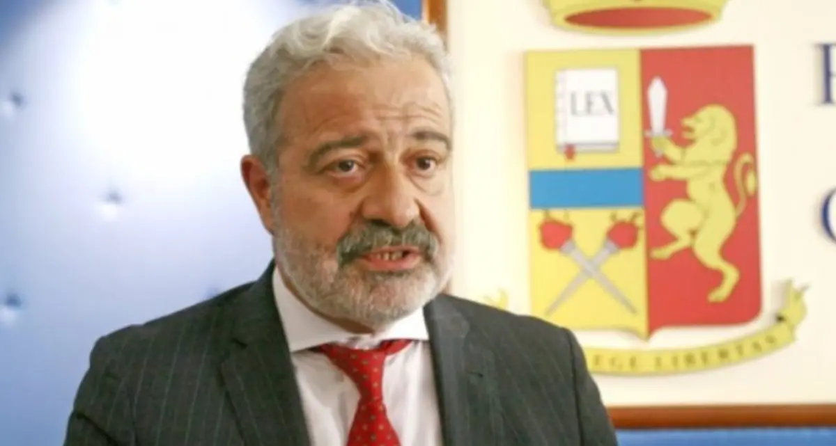 I 23 bilanci respinti e finiti in Procura: l’eredità del prefetto Longo pesa ancora sulla sanità calabrese (e la blocca)\n