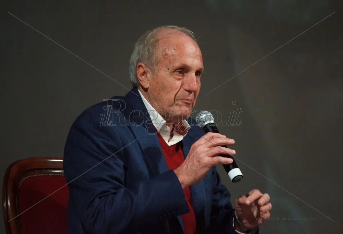 Brogli elettorali, il vicesindaco Perna: «Coltellata alle spalle. Se vero, Castorina merita interdizione»