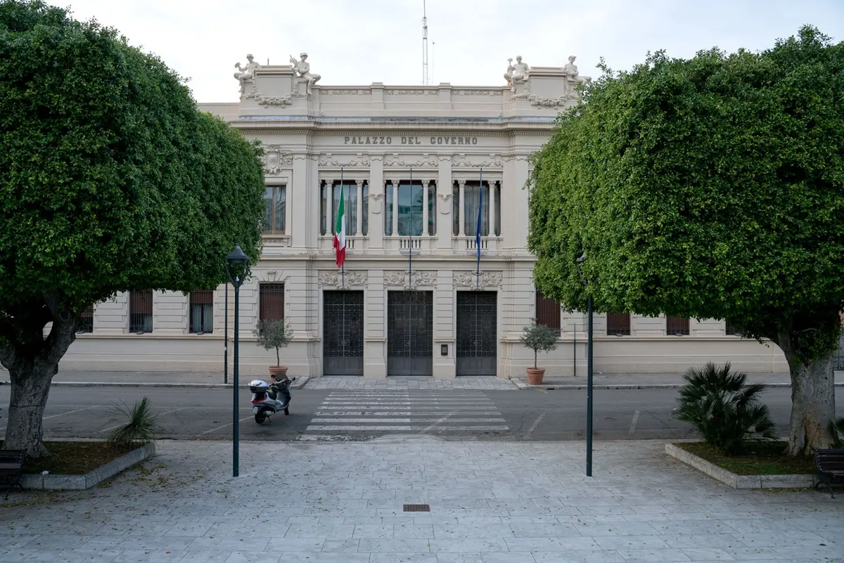 “Ducale” scuote la città e la pressione sale: Commissariamento? La Prefettura prende tempo