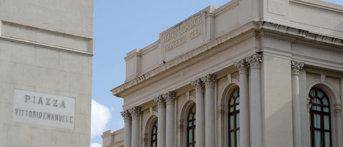 Reggio, al via tutte le novità artistiche dell'Officina dell'arte: tanti gli artisti pronti a calcare il Cilea