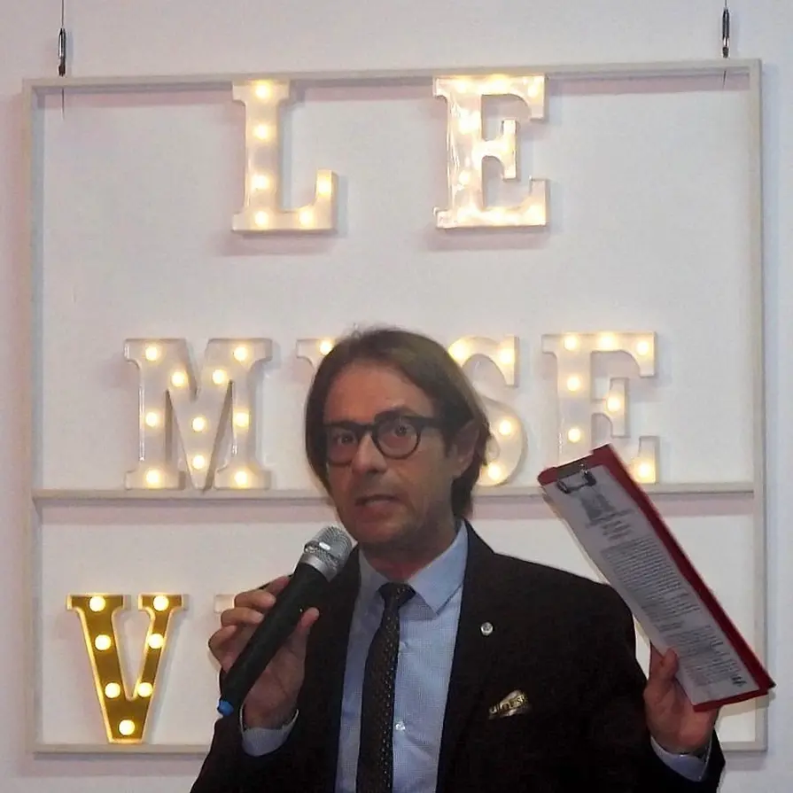Domenica alle Muse confronto su \"Fili interrotti\" di Anna Maria Deodato