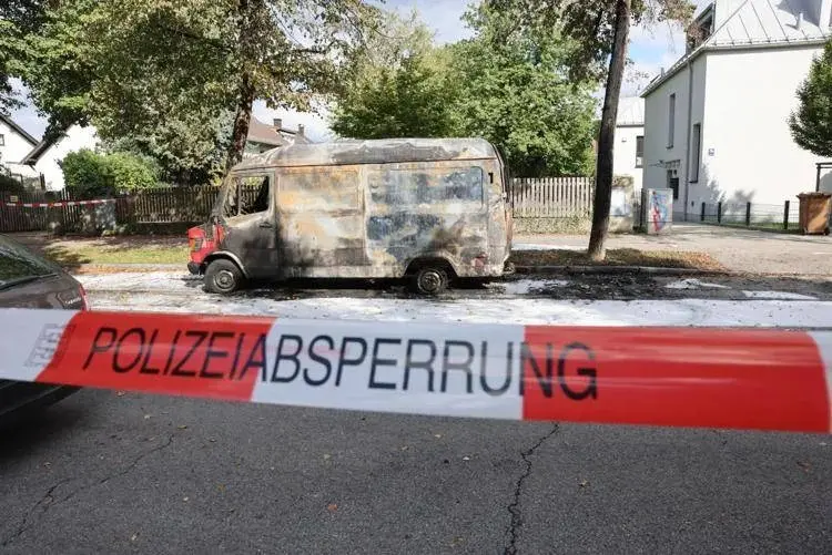 Paura a Monaco di Baviera, uomo fa esplodere la casa dei genitori e si suicida. Chiuso l'Oktoberfest\n