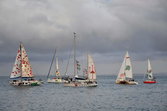 La Flotilla sempre più vicina a\u00A0Gaza: «Ma ci fermeranno». Israele: «Consegnate gli aiuti ora»