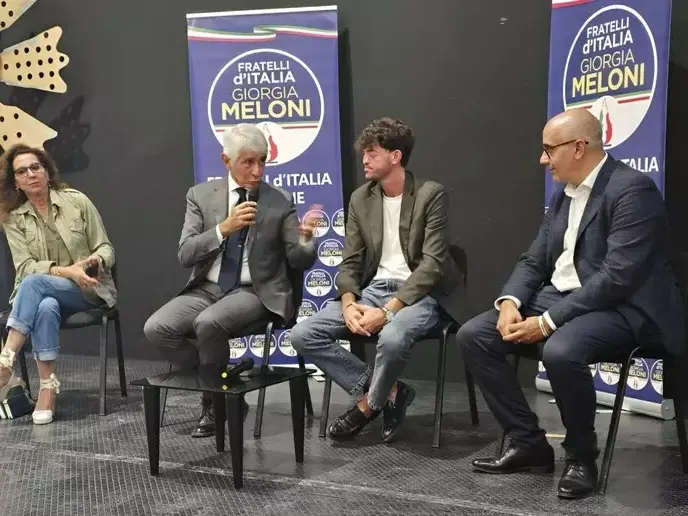 Regionali, il ministro Abodi a Crotone: «Occhiuto merita la rielezione, ha saputo immaginare un futuro positivo per la Calabria»