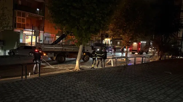 Rossano, scontro in centro città: tre feriti e tamponamento a catena