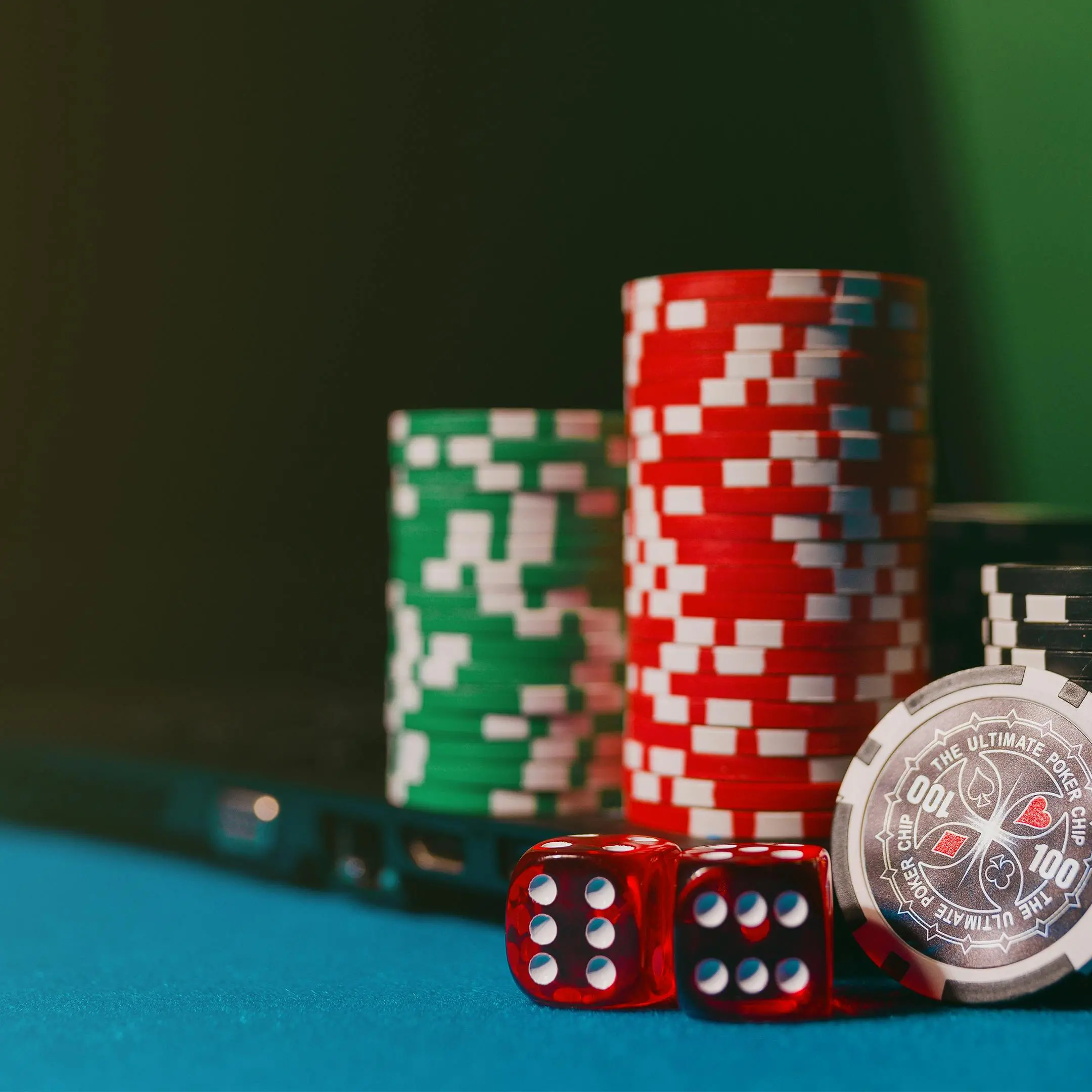 Gioco d’azzardo, Calabria maglia nera d’Italia: in un anno bruciati quattro miliardi di euro, Reggio la città che spende di più\n