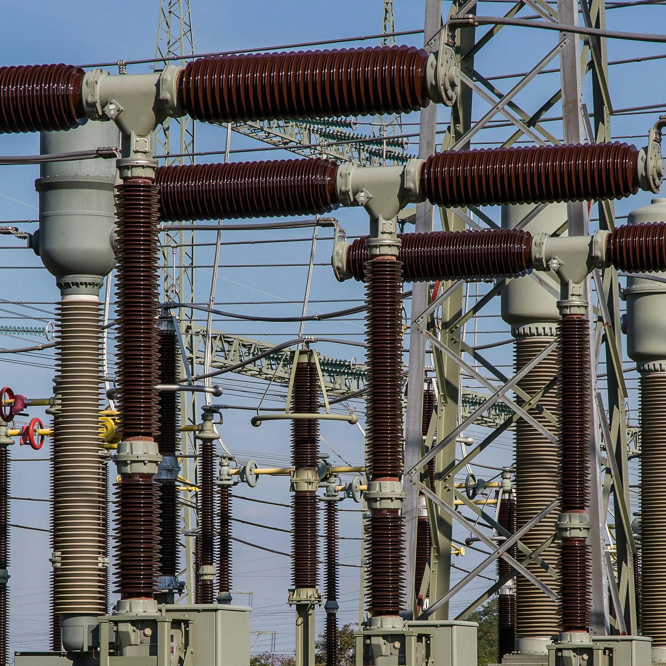 Spesa energetica e tasse ambientali, in Italia 11 miliardi di tasse in più rispetto alla media europea\n