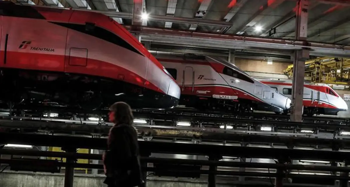 Flotilla, circolazione ferroviaria sospesa alla stazione di\u00A0Bologna Centrale: «Manifestanti sulla linea»\n