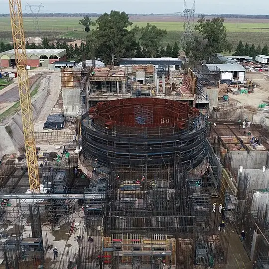 L’Italia tornerà a costruire le centrali nucleari: ok di Palazzo Chigi alla produzione sostenibile\n