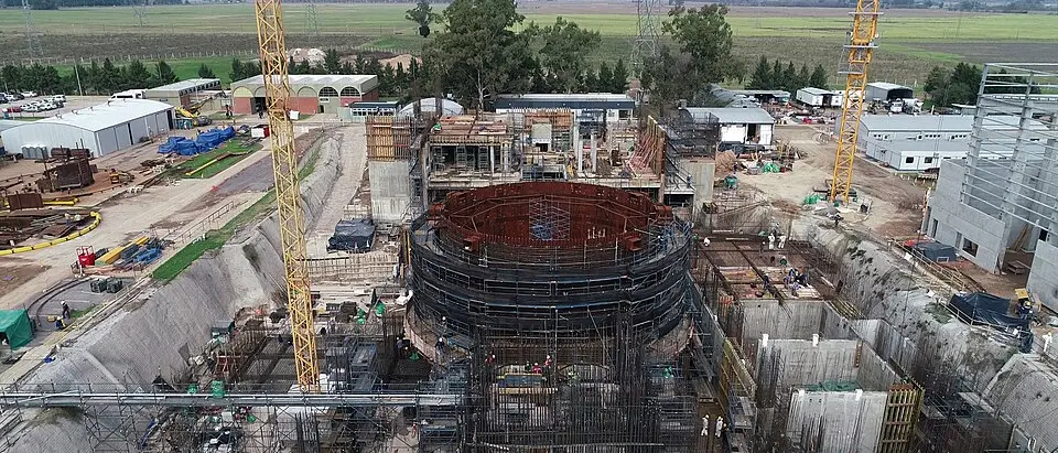 L’Italia tornerà a costruire le centrali nucleari: ok di Palazzo Chigi alla produzione sostenibile\n