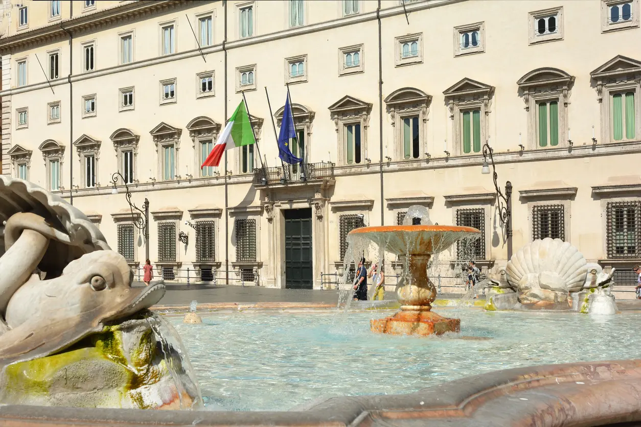 Ok al nuovo Documento di finanza pubblica:\u00A0conti in regola e deficit al 3%, ma rallenta la crescita del Paese\n