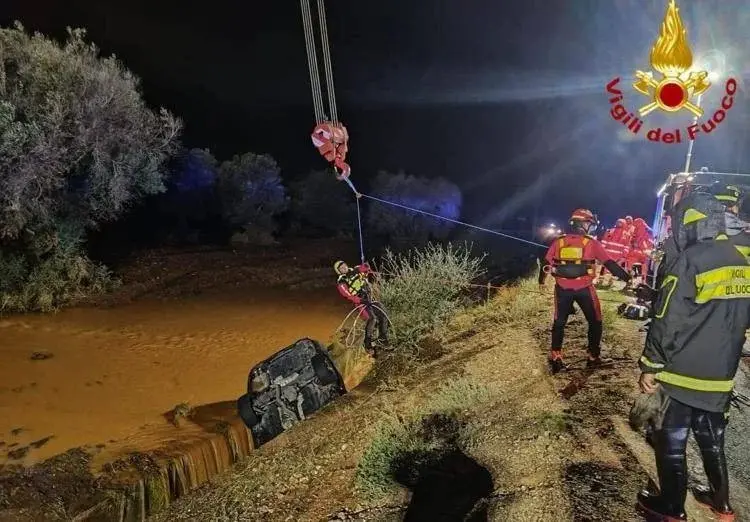 Nubifragio a Brindisi, disperso 63enne: recuperata auto